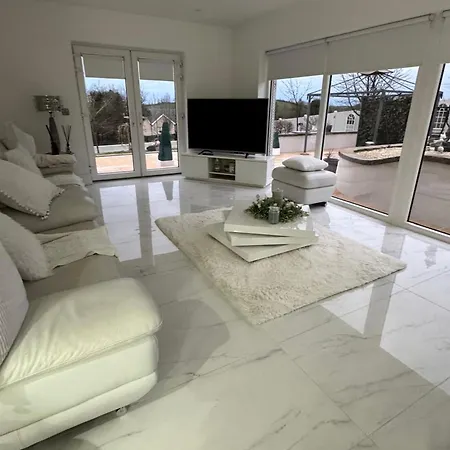 Dernvale House - Double Sleeps 3 Pensjonat
